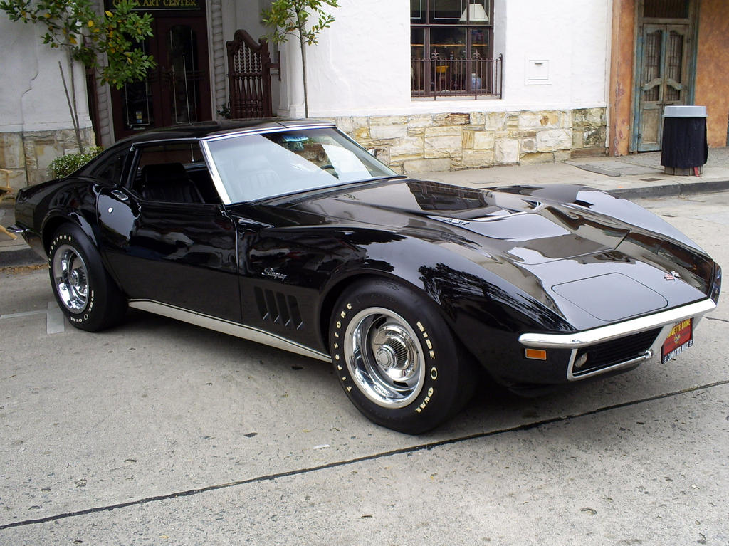 black_Corvette_Stingray_427_by_Partywave.jpg