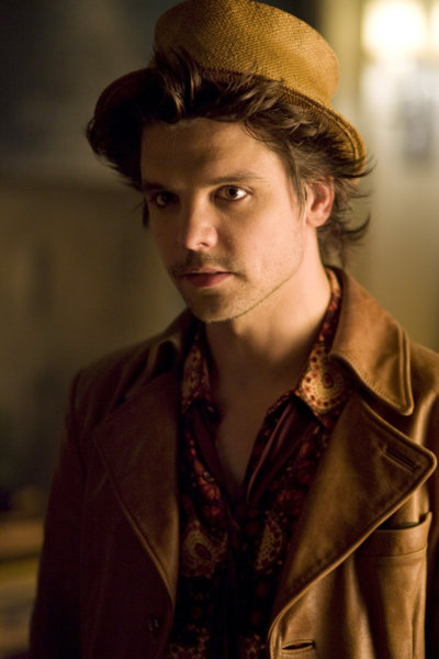 Andrew-Lee-Potts-as-The-Hatter-in-the-SyFy-mini-series-Alice-andrew-lee-potts-9367993-400-600.jpg
